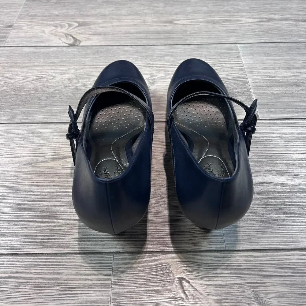 Life Stride Rozz Navy Mary Jane Pump Size 9 EUC